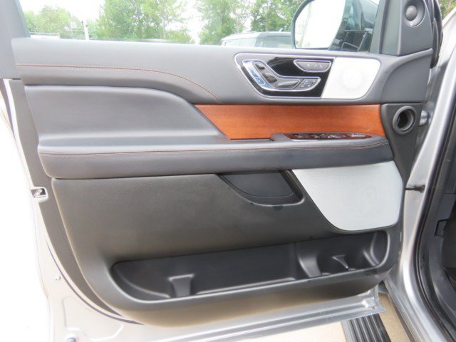 Used 2024 Lincoln Navigator Black Label AWD/4WD image 24