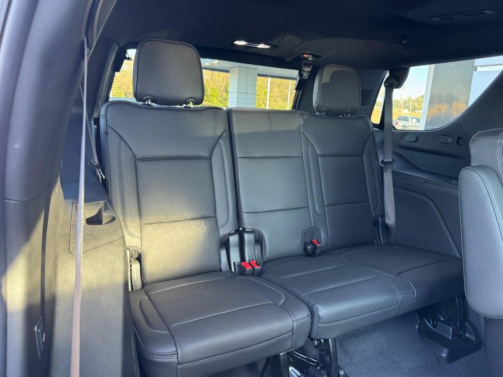 New 2026 GMC Yukon Denali w/ Sun & Power Step Package AWD/4WD image 8
