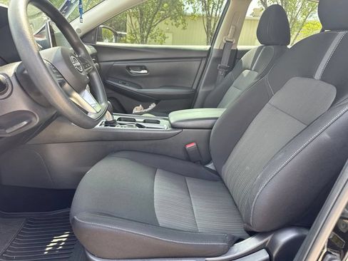 Used 2025 Nissan Sentra SV FWD image 18