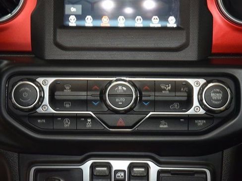 Used 2020 Jeep Gladiator Rubicon w/ LED Lighting Group image 23