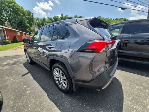 Used 2022 Toyota RAV4 Limited AWD/4WD image 5