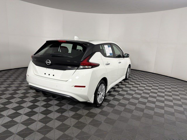 Used 2024 Nissan Leaf S FWD image 11