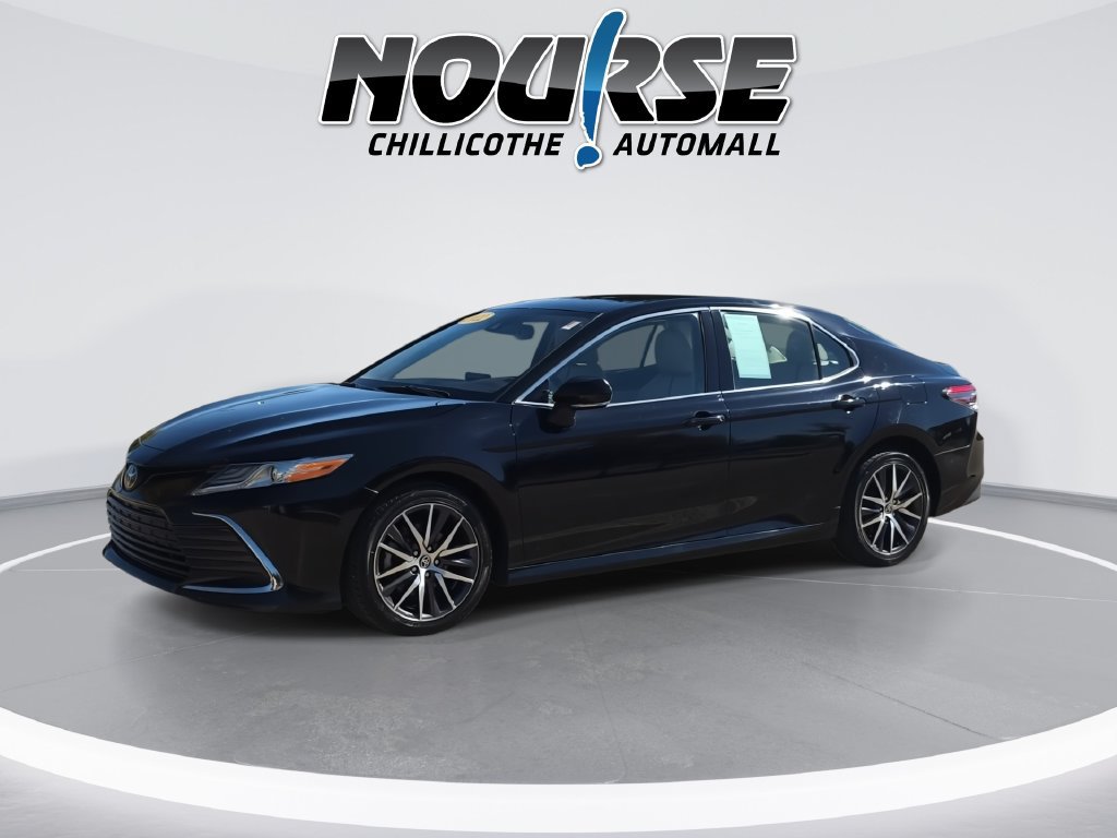 Used 2022 Toyota Camry XLE FWD image 4