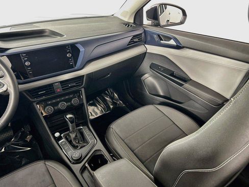 Certified 2024 Volkswagen Taos SE w/ Panoramic Sunroof Package AWD/4WD image 22