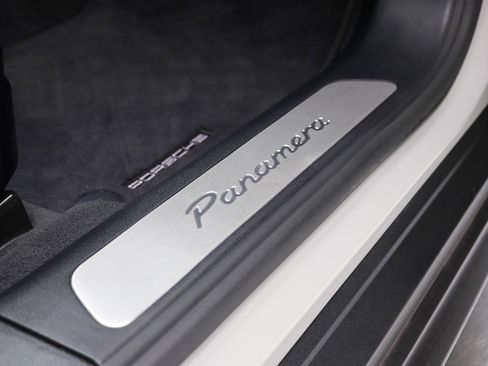 Used 2018 Porsche Panamera 4 AWD/4WD image 22