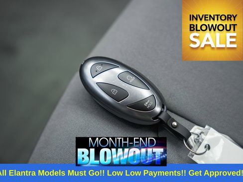 New 2025 Hyundai Elantra SEL image 45