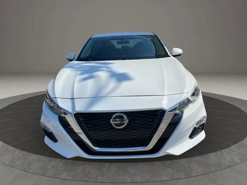 Used 2019 Nissan Altima 2.5 S FWD image 2