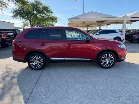 Used 2018 Mitsubishi Outlander ES image 8