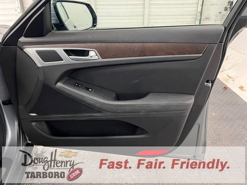 Used 2015 Hyundai Genesis 5.0 image 39