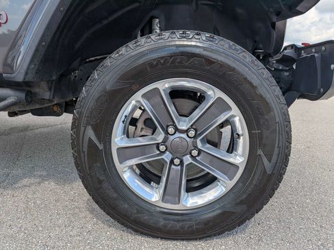 Used 2018 Jeep Wrangler Unlimited Rubicon AWD/4WD image 12