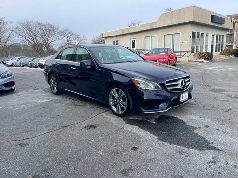 Used 2016 Mercedes-Benz E 350 E 350 4MATIC AWD 4dr Sedan image 2
