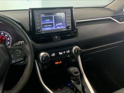 Used 2022 Toyota RAV4 XLE image 14