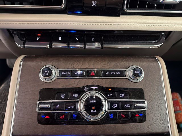 Certified 2023 Lincoln Aviator Reserve w/ Equipment Group 201A AWD/4WD image 25