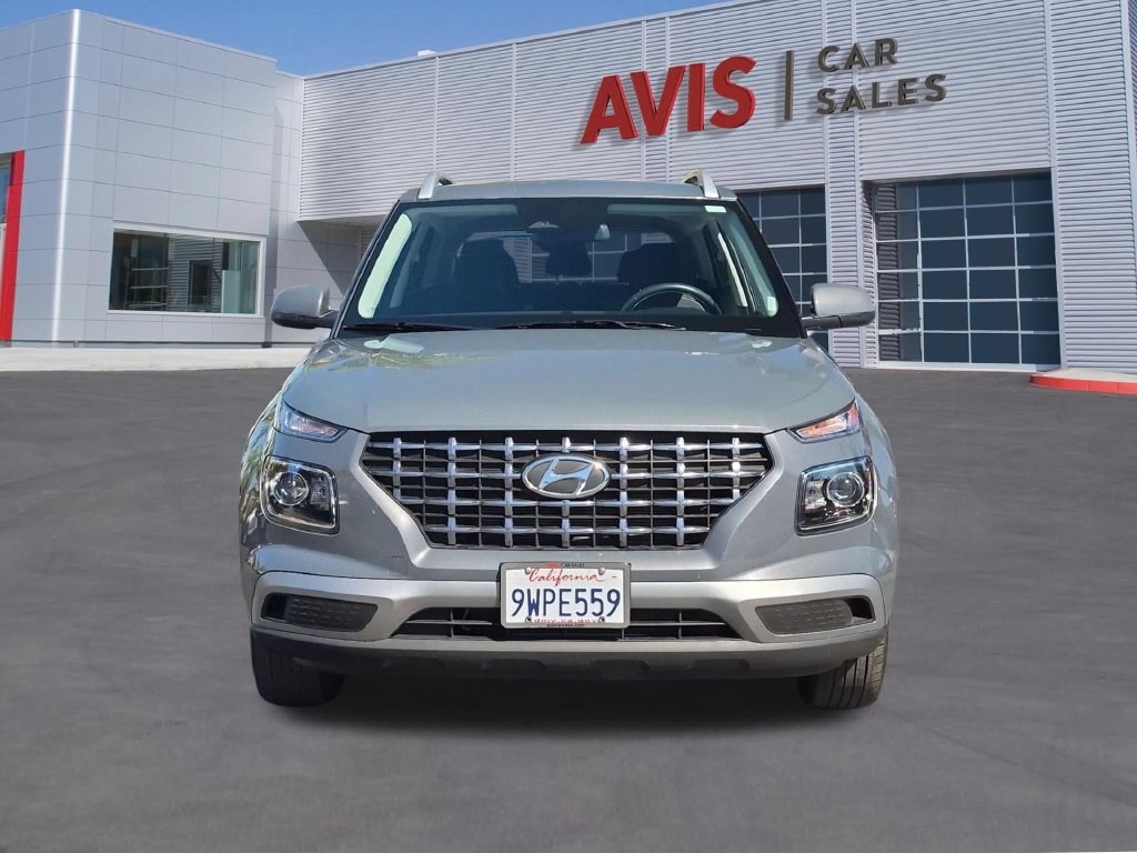 Used 2026 Hyundai Venue SEL FWD image 2