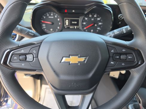 Certified 2024 Chevrolet Trax LS w/ LS Convenience Package FWD image 33