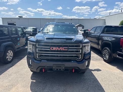 Used 2022 GMC Sierra 2500 AT4 w/ AT4 Premium Plus Package AWD/4WD image 2