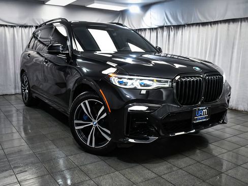 Used 2021 BMW X7 M50i w/ Dynamic Handling Package AWD/4WD image 3