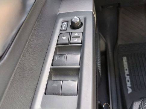 Used 2023 Toyota Sequoia Limited image 24