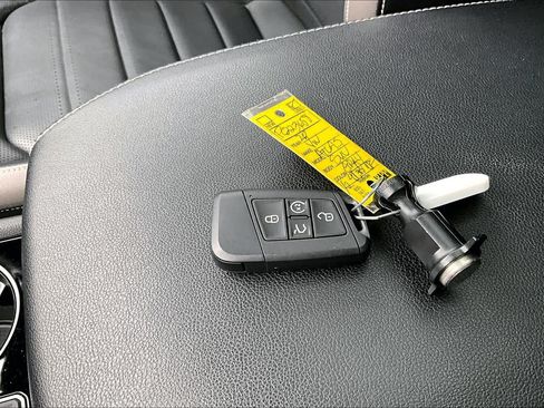 Used 2023 Volkswagen Atlas Cross Sport SEL Premium R-Line AWD/4WD image 28