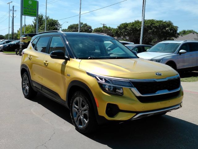 Used 2021 Kia Seltos S AWD/4WD image 4