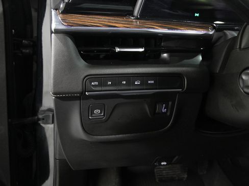 Used 2021 Cadillac Escalade Premium Luxury w/ LPO, Radiant Package image 6