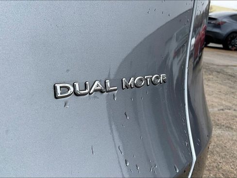 Used 2024 Tesla Model Y Long Range image 23