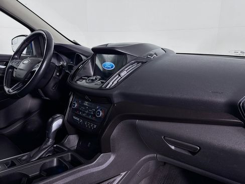 Used 2019 Ford Escape Titanium image 43