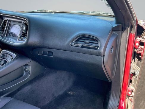 Used 2018 Dodge Challenger SXT w/ Blacktop Package image 17