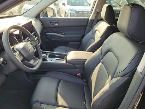 New 2026 Nissan Pathfinder SL FWD image 7