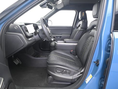 Used 2024 Rivian R1S Adventure Quad AWD/4WD image 30
