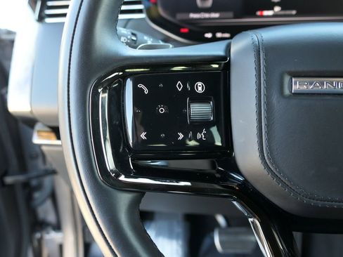 Used 2024 Land Rover Range Rover Sport Dynamic SE image 12