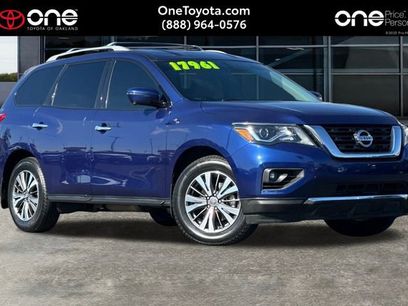 Used 2018 Nissan Pathfinder SL