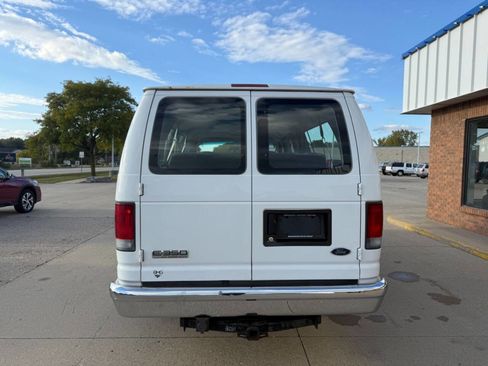 Used 2007 Ford E-350 and Econoline 350 XLT image 4
