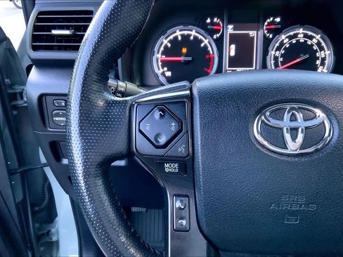 Used 2023 Toyota 4Runner TRD Off-Road Premium w/ Moonroof Package AWD/4WD image 23