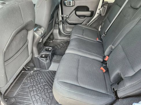 Used 2020 Jeep Wrangler Unlimited Sport AWD/4WD image 19