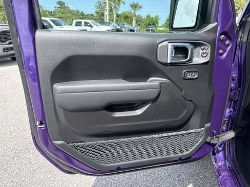 New 2026 Jeep Gladiator Sport AWD/4WD image 17