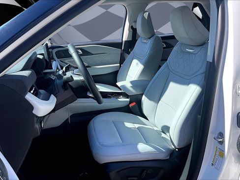 New 2026 Ford Explorer Platinum w/ LUX Leather Package image 9