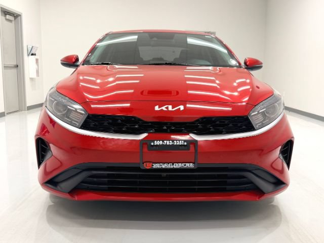 Used 2023 Kia Forte LXS w/ LXS Technology Package FWD image 5