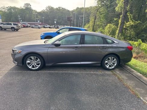 Used 2020 Honda Accord LX image 5