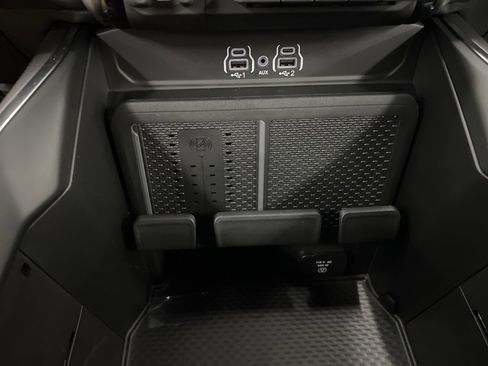 New 2026 RAM 1500 4x4 Crew Cab image 15