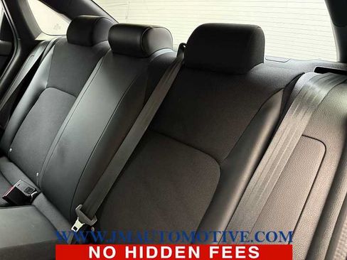 Used 2023 Honda Civic Sport image 15