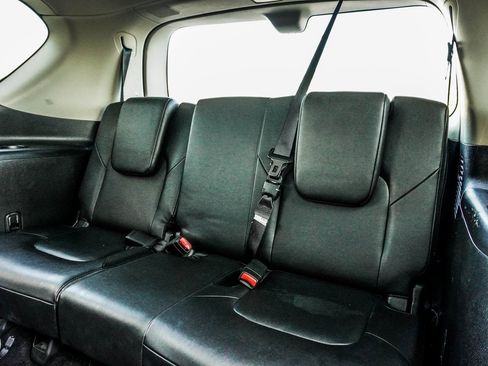 Used 2024 INFINITI QX80 Luxe image 39