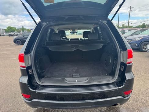 Used 2012 Jeep Grand Cherokee Laredo AWD/4WD image 9