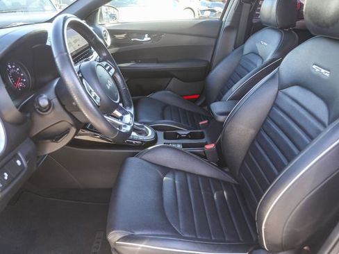 Used 2023 Kia Forte GT-Line w/ GT-Line Premium Package image 18