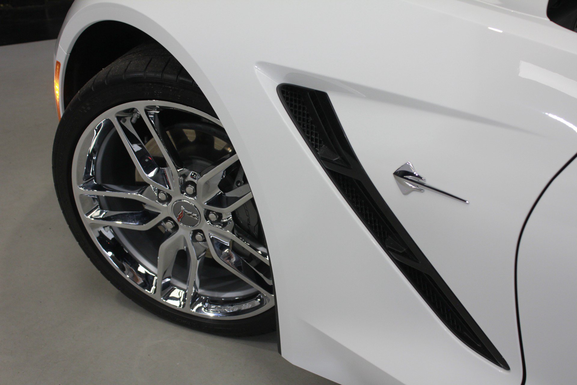 Used 2019 Chevrolet Corvette Stingray Coupe w/ 3LT Preferred Equipment Group RWD image 26