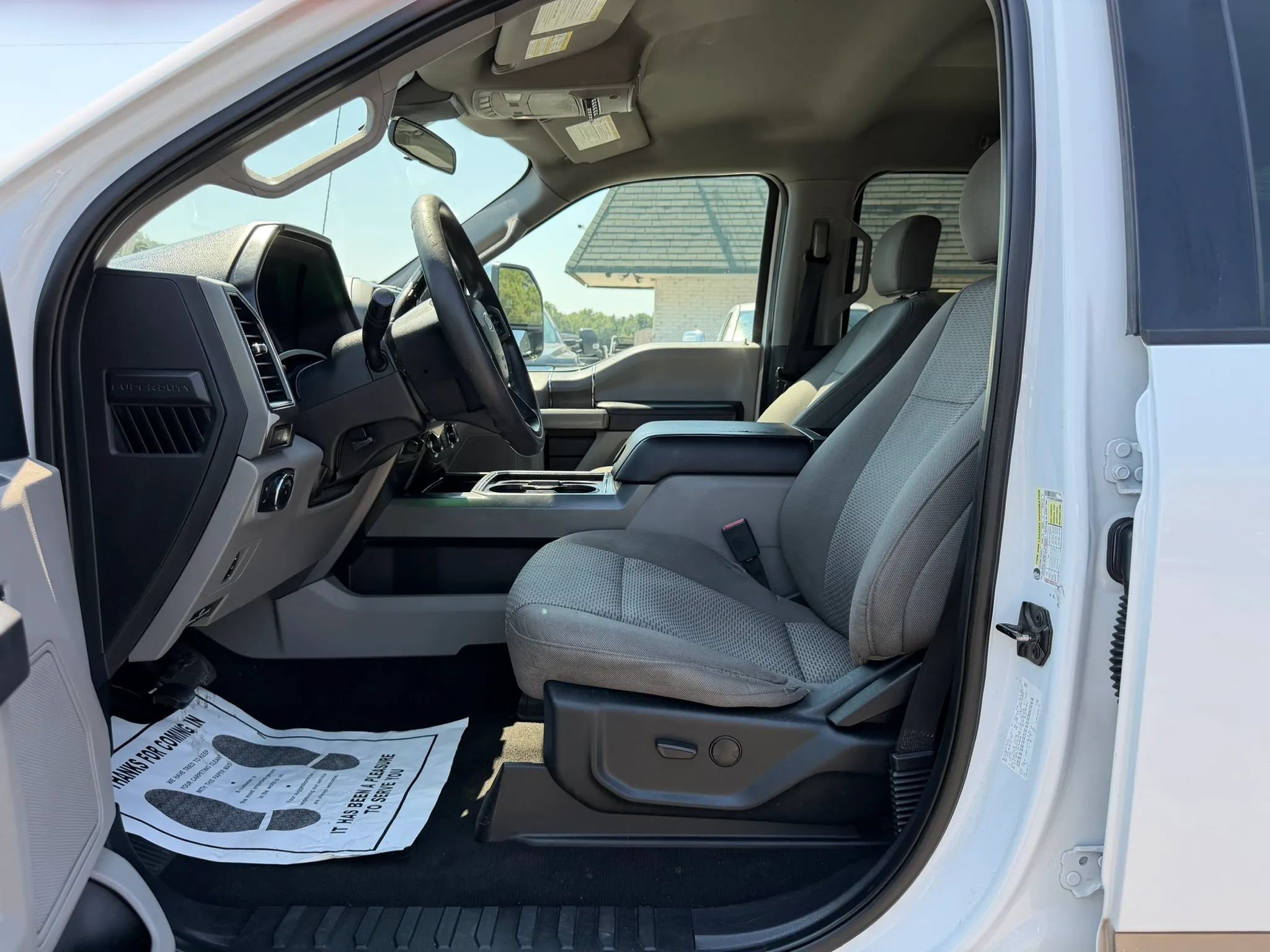 Used 2020 Ford F250 XLT w/ XLT Premium Package AWD/4WD image 14