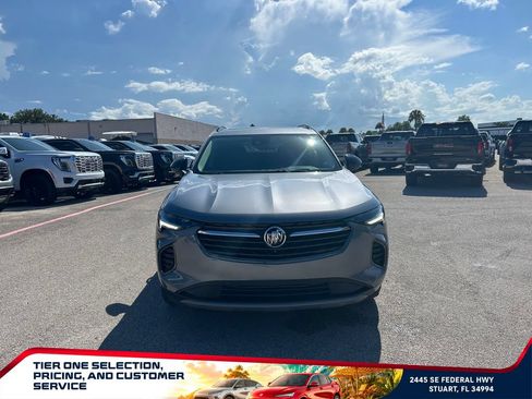 Used 2022 Buick Envision Essence w/ Technology Package II FWD image 3