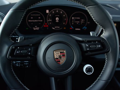 Certified 2025 Porsche Cayenne GTS image 16