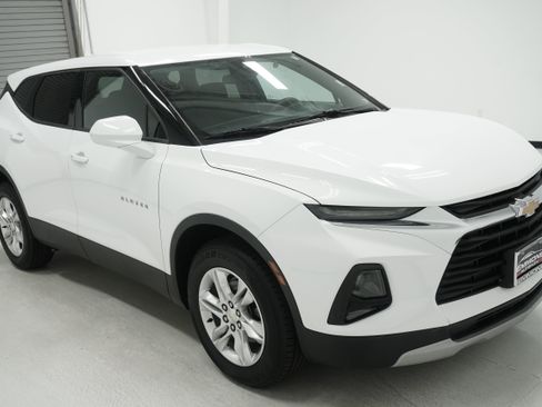 Used 2021 Chevrolet Blazer LT FWD image 3