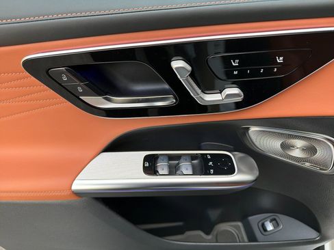 New 2026 Mercedes-Benz GLC 300 4MATIC image 11